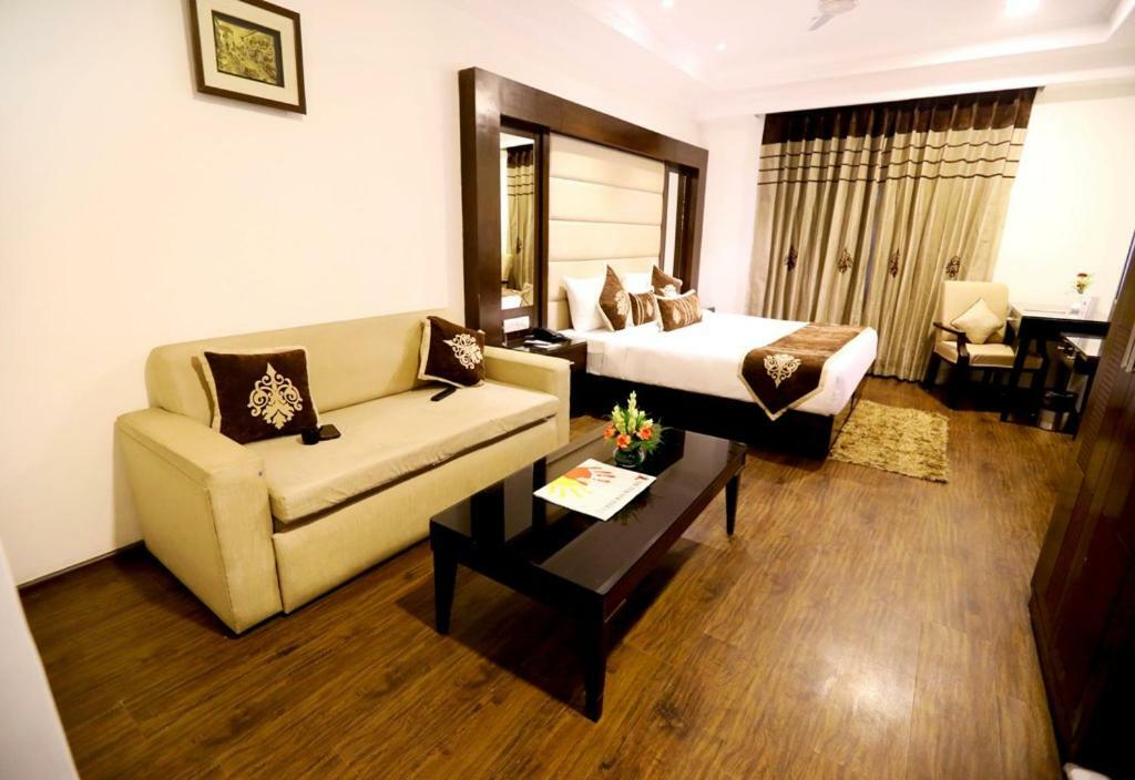 Bluemont Beacon Hotel New Delhi Gurgaon Eksteriør bilde